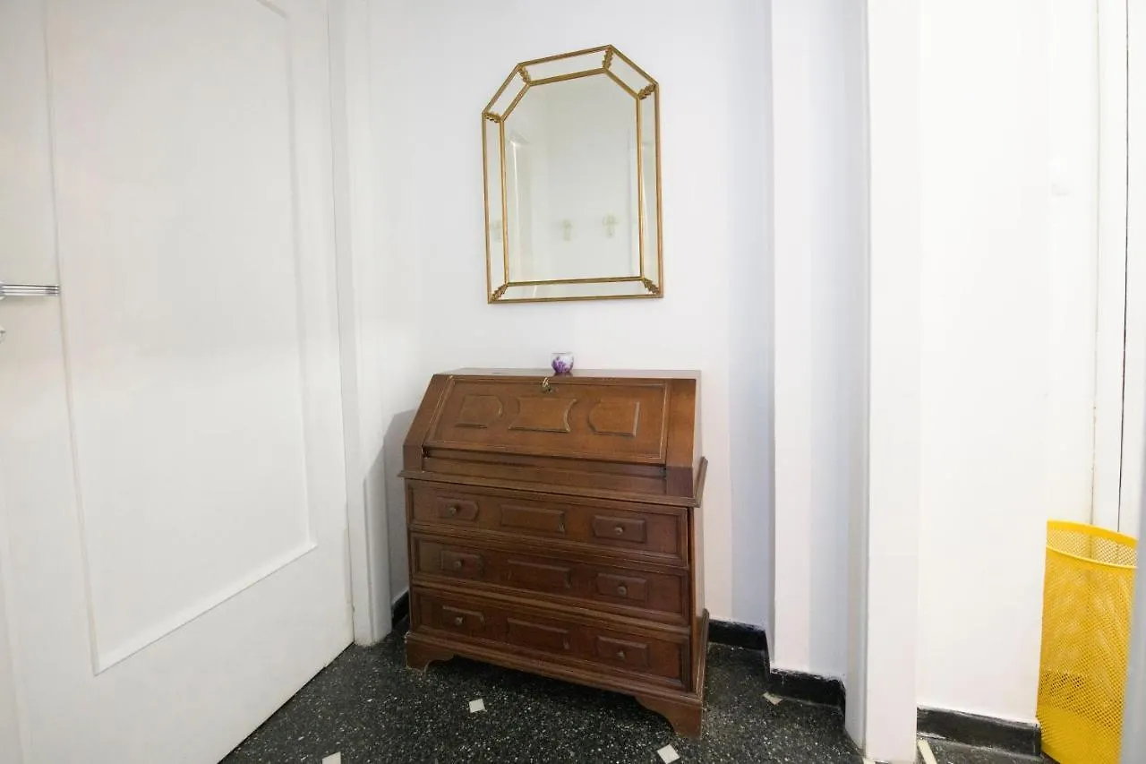 Appartamento 192 - Casa Dinghy, Genova - Dieci Minuti A Piedi Dall'Ospedale Gaslini Italia